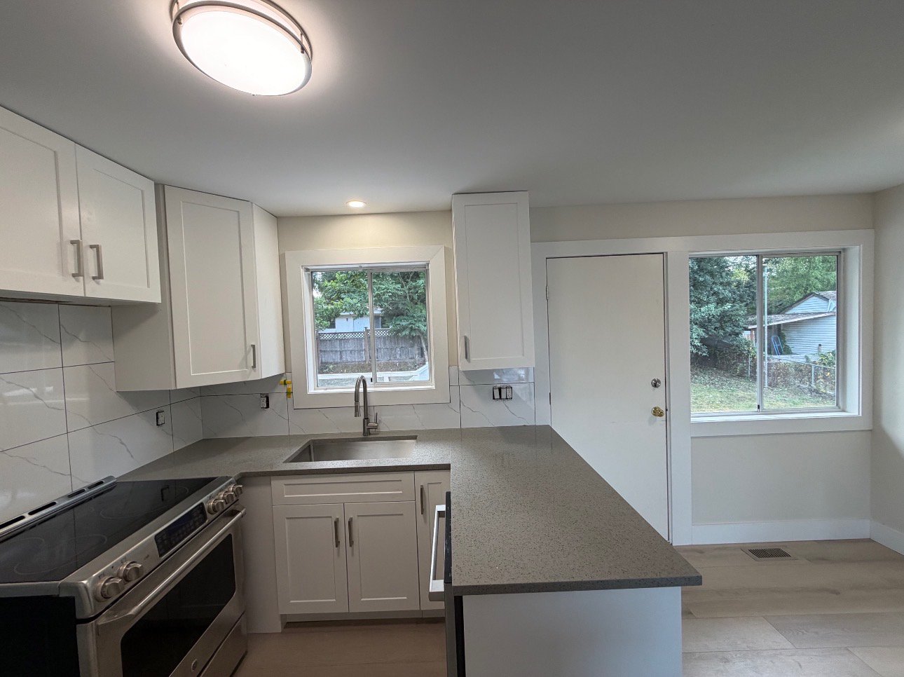3 Bedroom Garden Suite for Rent - Ridgeway St, Abbotsford, BC 3