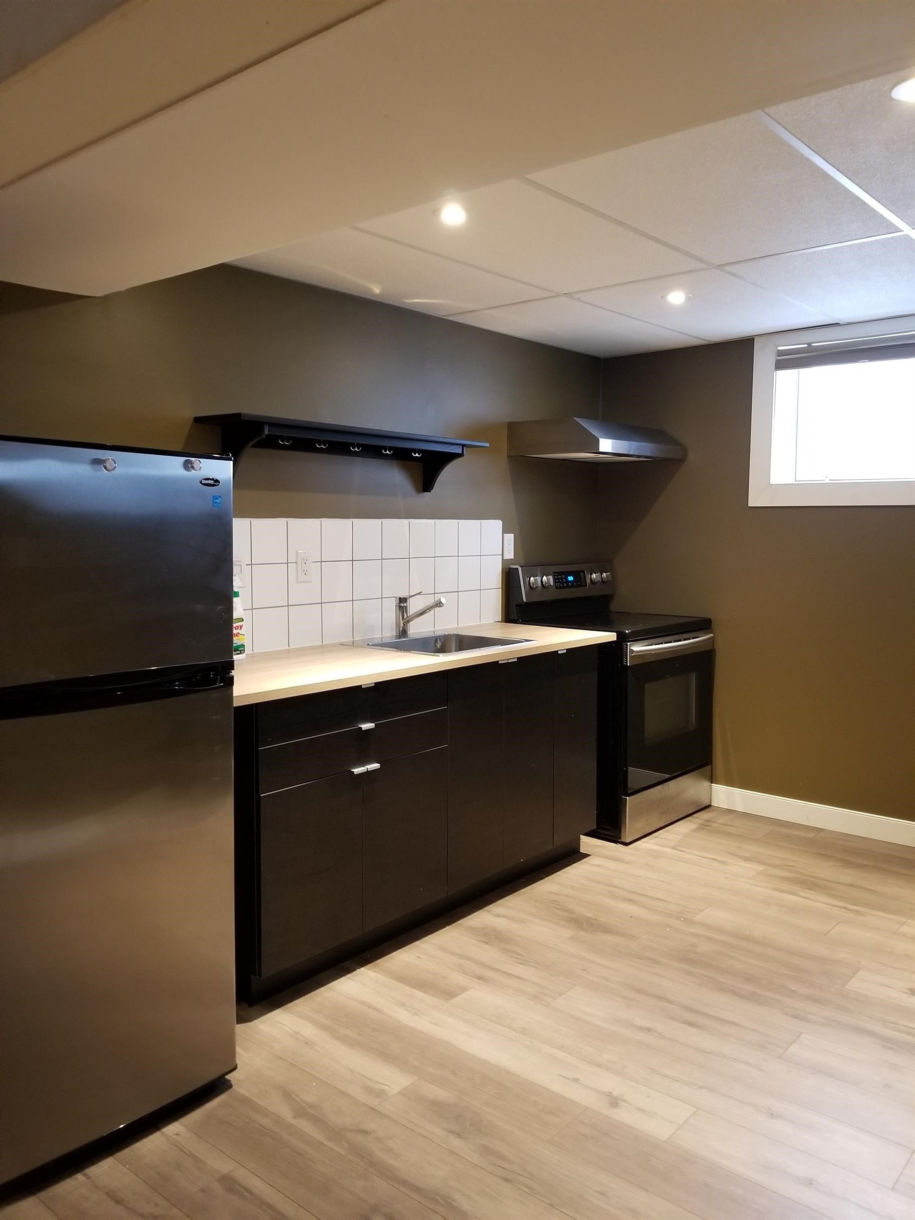 2 Bedroom Apartment for Rent - 5505 46 Street, Olds, AB 5