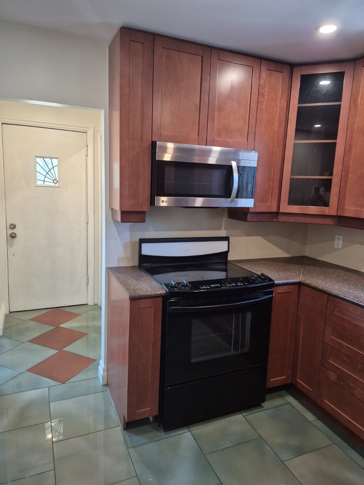 2 Bedroom Private Suite for Rent - 46 Brookhaven Dr, York, ON 3