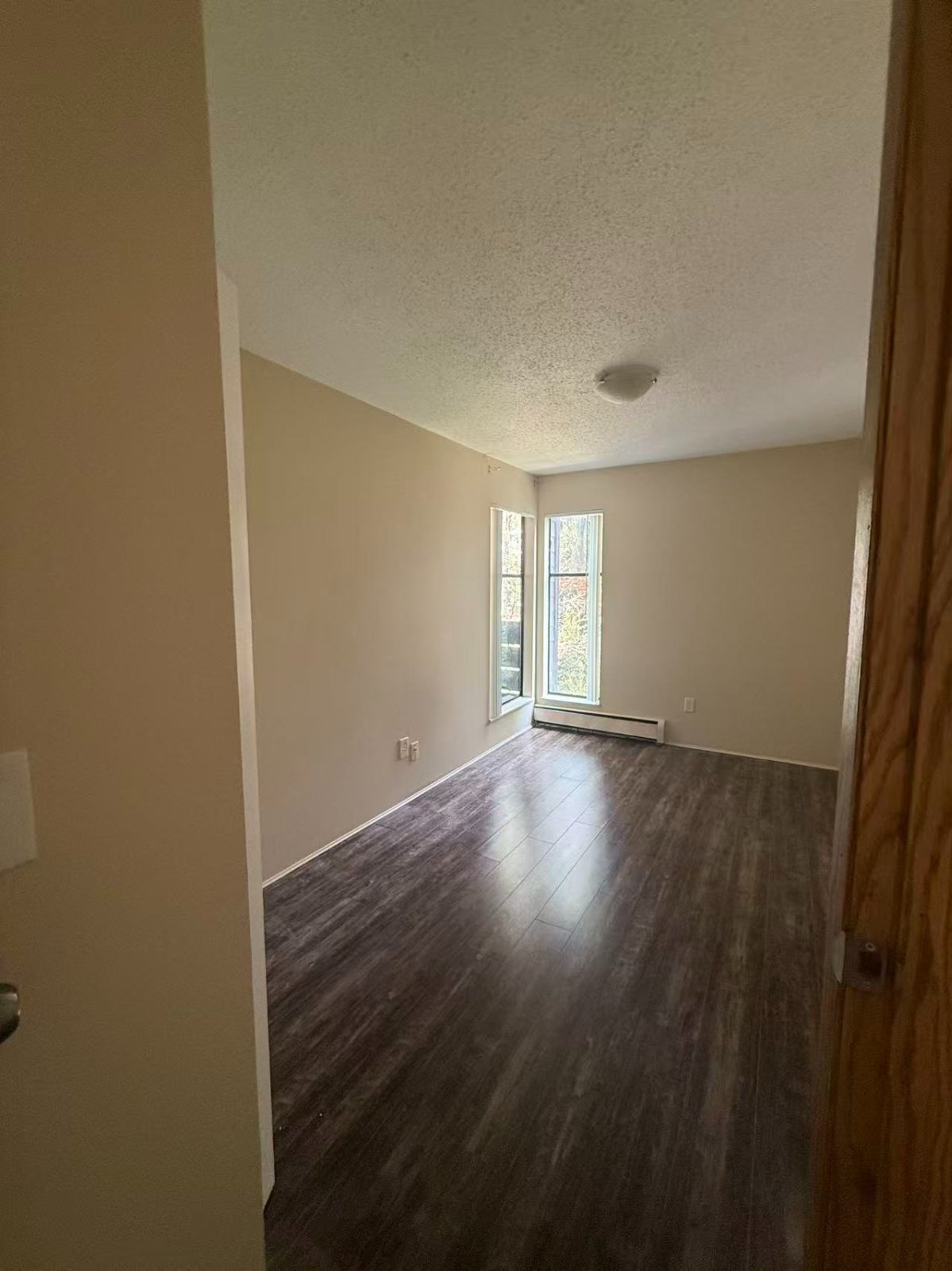 Room in Apartment for Rent - 415 Westview St, Coquitlam, BC 4