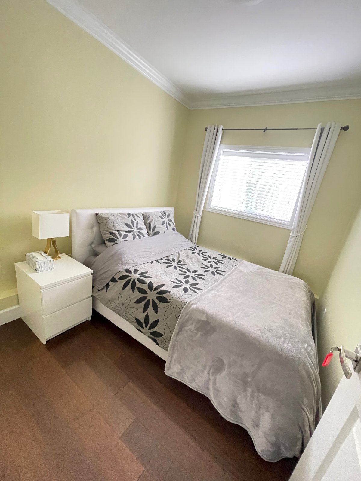 3 Bedroom House for Rent - W King Edward Ave, Vancouver, BC 5