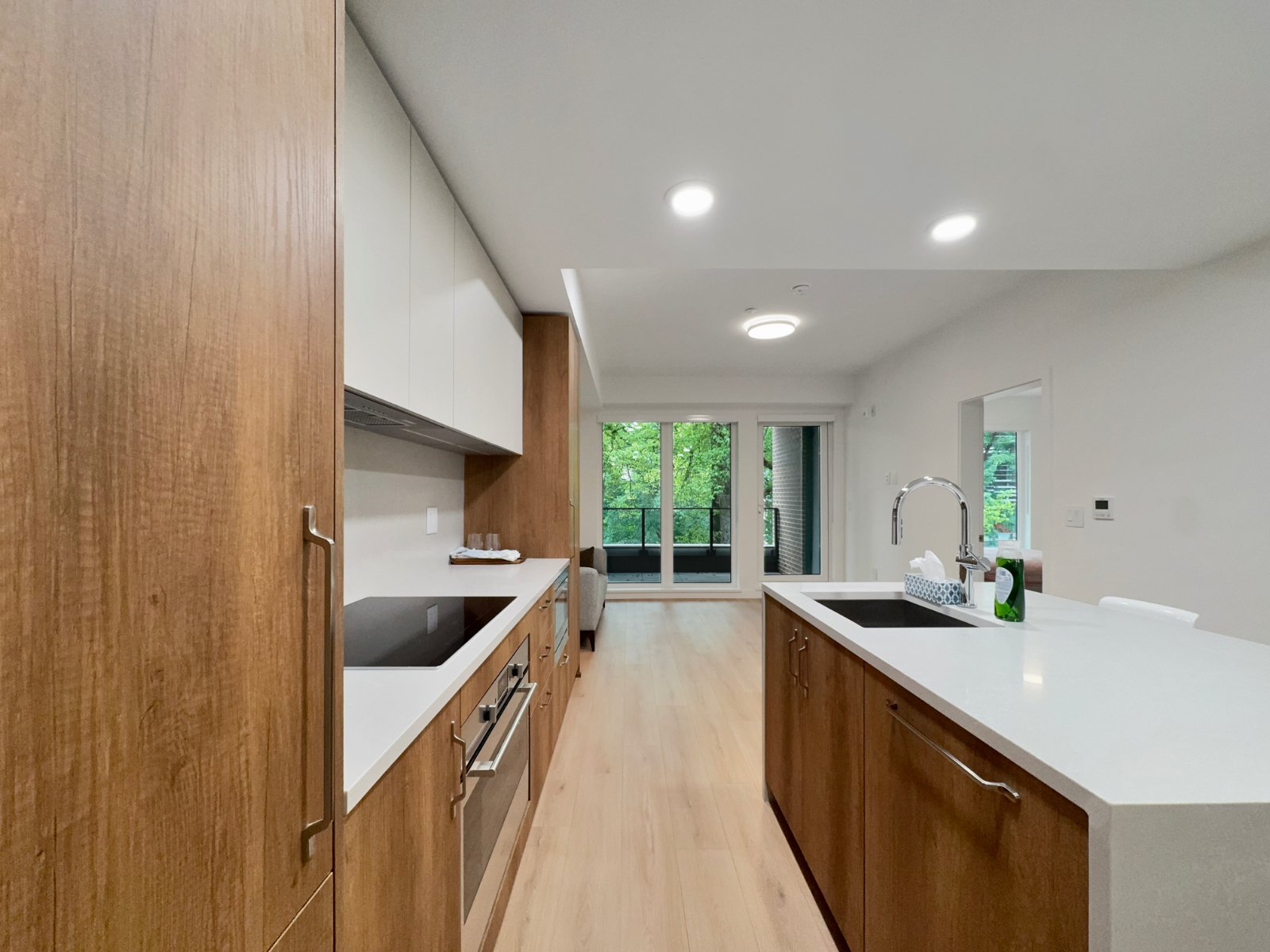2 Bedroom Apartment for Rent - 133 W 49th Ave, Vancouver, BC 2
