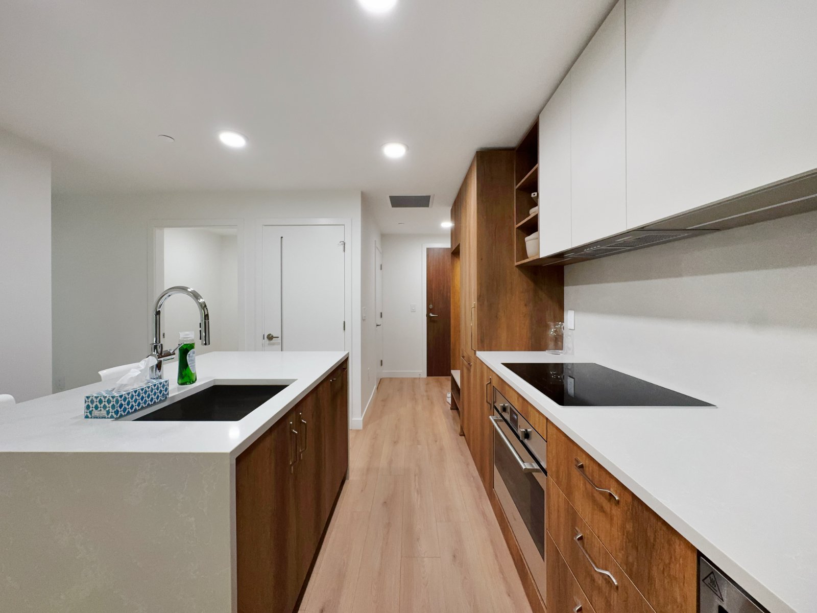 2 Bedroom Apartment for Rent - 133 W 49th Ave, Vancouver, BC 5