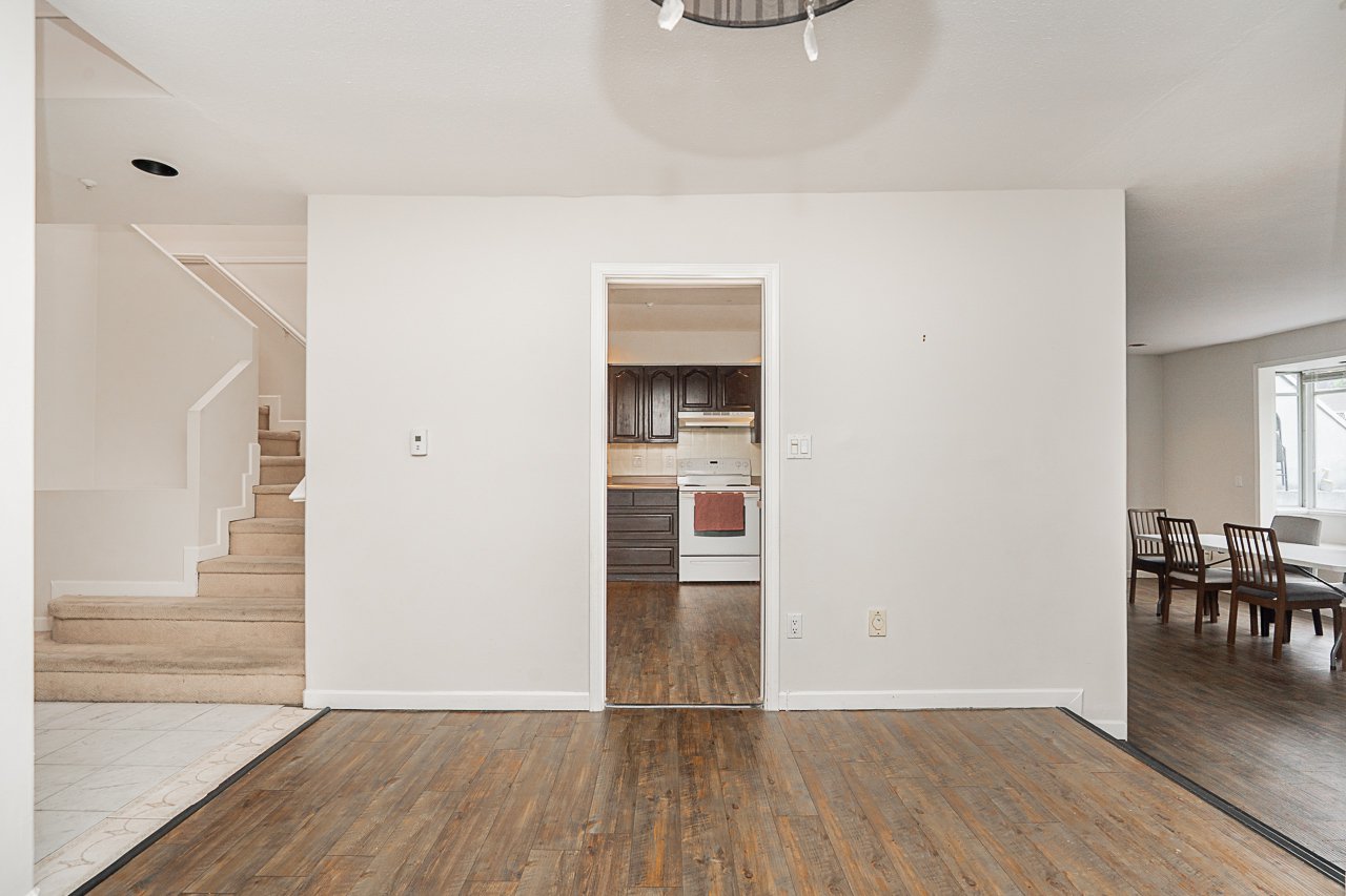 3 Bedroom Townhouse for Rent - 1185 W 16th Ave, Vancouver, BC 5