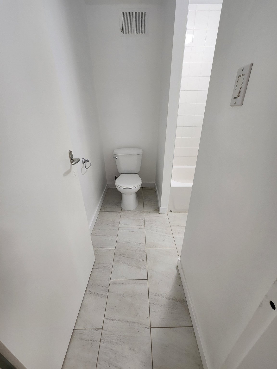 Studio Apartment for Rent - 321 Agnes Street, New Westminster, BC 2