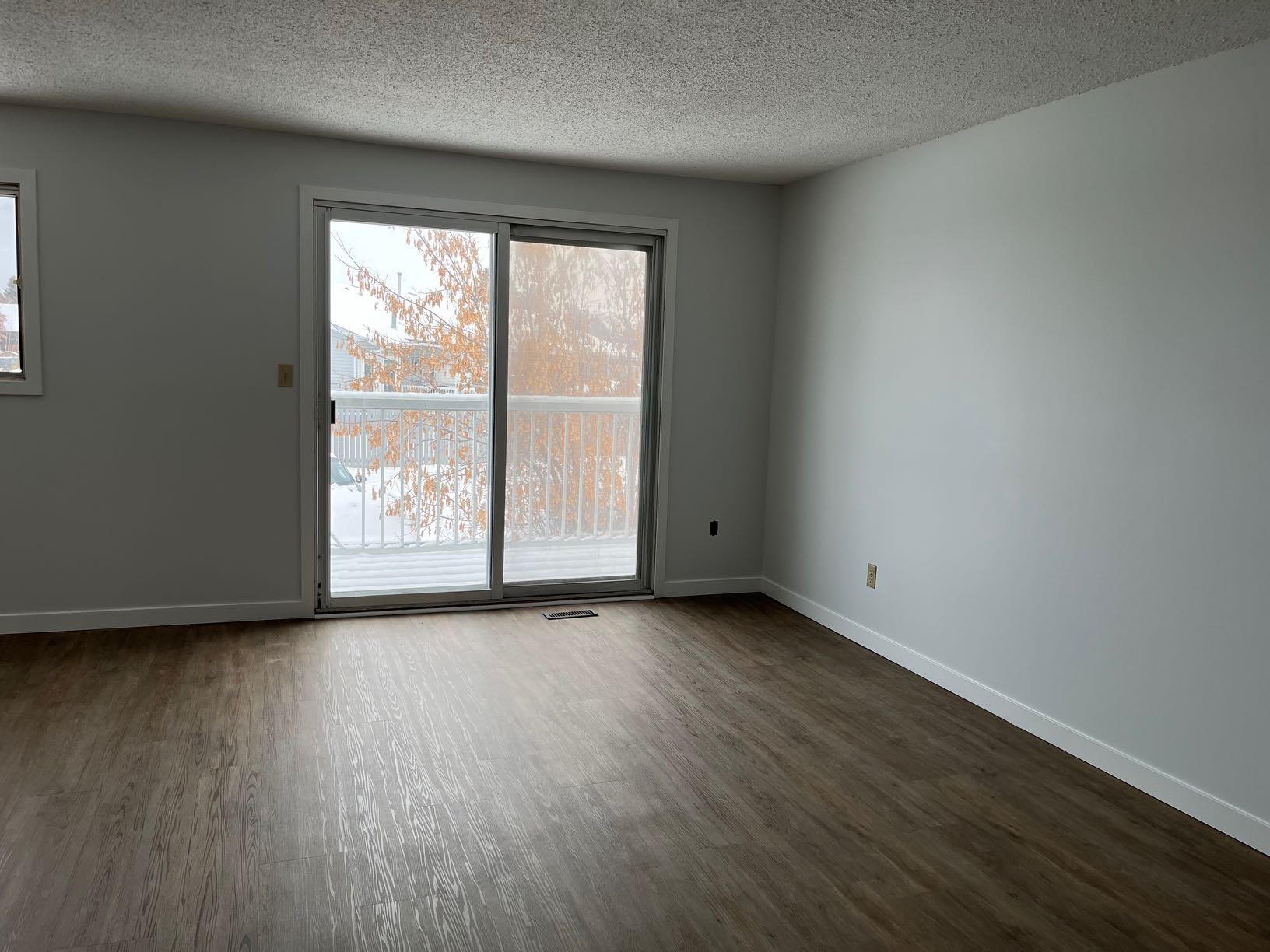 2 Bedroom Apartment for Rent - 17 Cardinal Avenue, Red Deer, AB 2