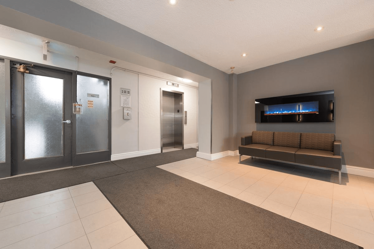 Studio Apartment for Rent - 1636 Gerrard St E, Toronto, ON 3