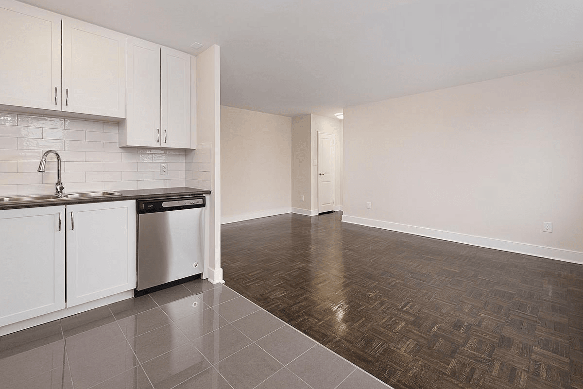 Studio Apartment for Rent - 1636 Gerrard St E, Toronto, ON 4