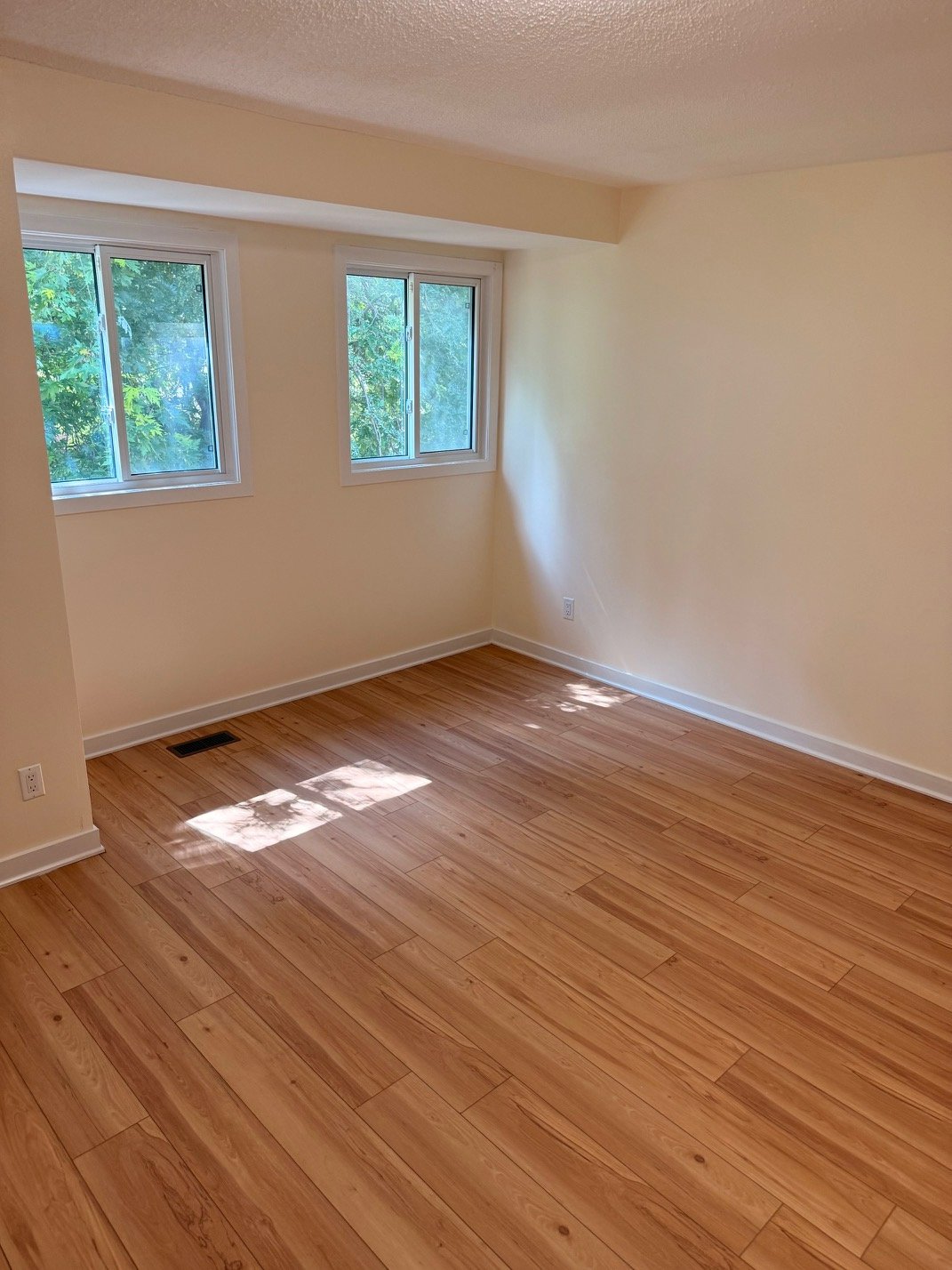 3 Bedroom Townhouse for Rent - 3152 Quail Dr, Ottawa, ON 5