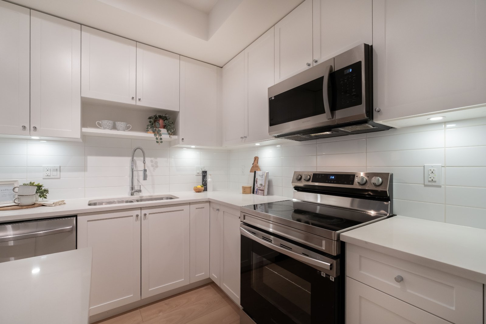 2 Bedroom Apartment for Rent - 15858 Fraser Hwy, Surrey, BC 4