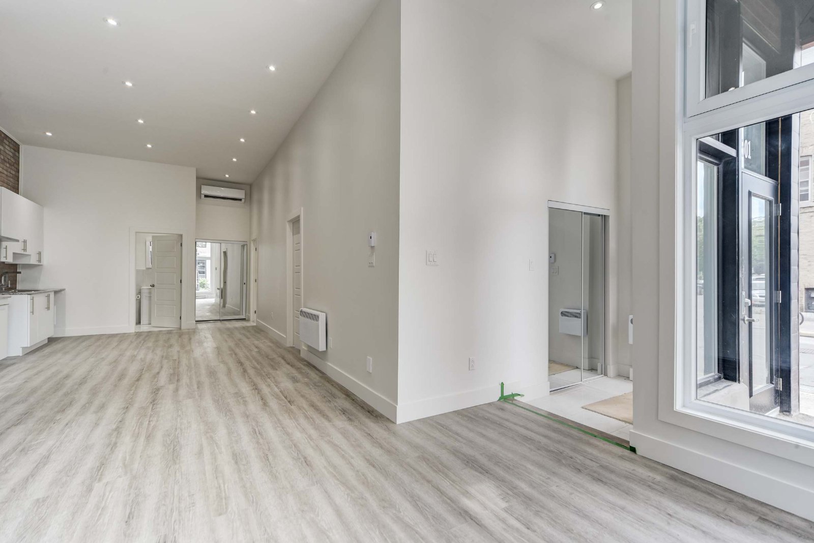 5 Bedroom Apartment for Rent - 3501 Saint Catherine St, Montreal., ON 4