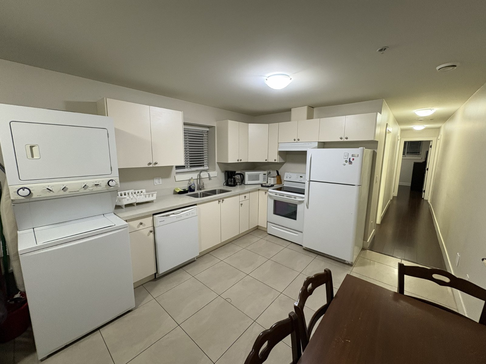 2 Bedroom House for Rent - E Pender St, Vancouver, BC 2