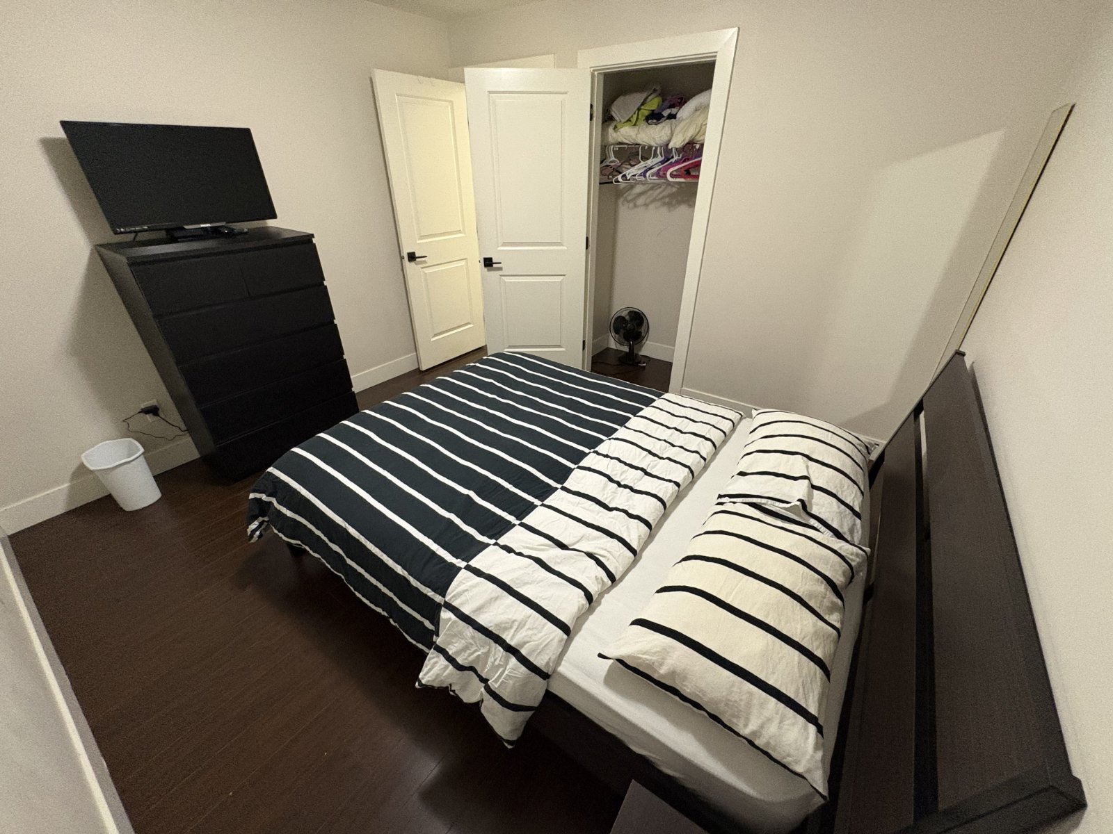 2 Bedroom House for Rent - E Pender St, Vancouver, BC 5