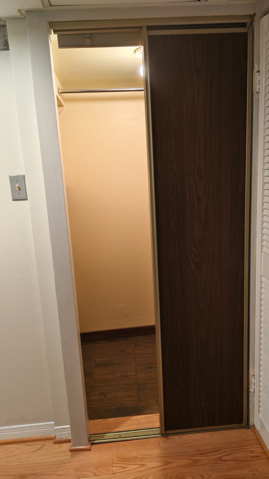 Room in House for Rent - Weldrick Rd E, Richmond Hill, ON 2