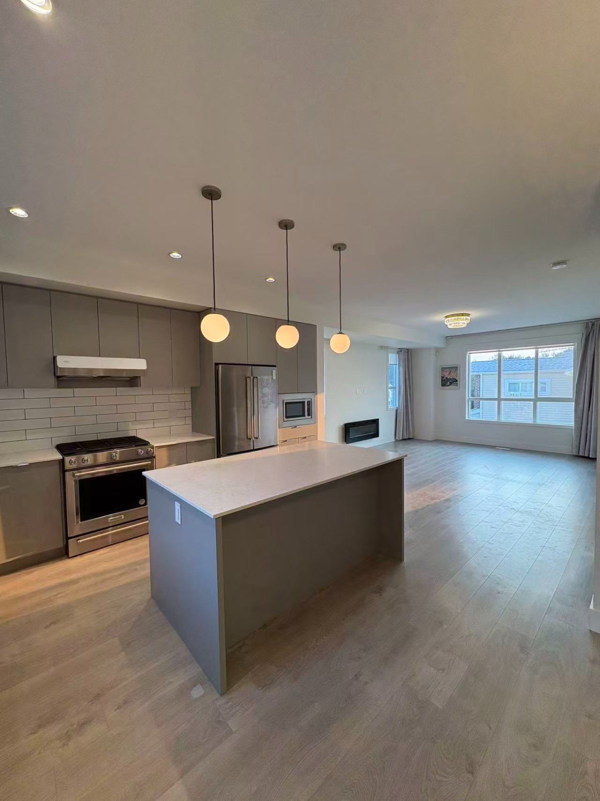4 Bedroom Townhouse for Rent - 16561 17A Ave, Surrey, BC 4