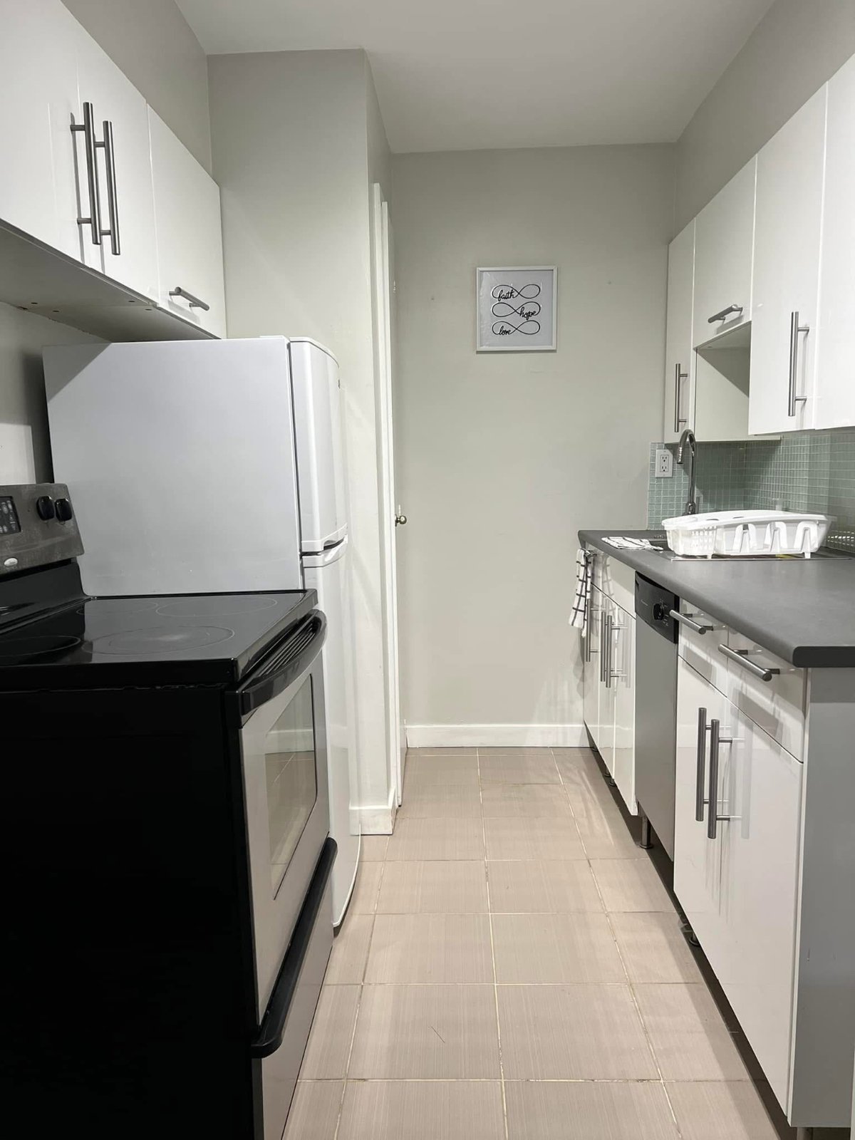Studio Apartment for Rent - 1057 Barclay St, Vancouver, BC 4