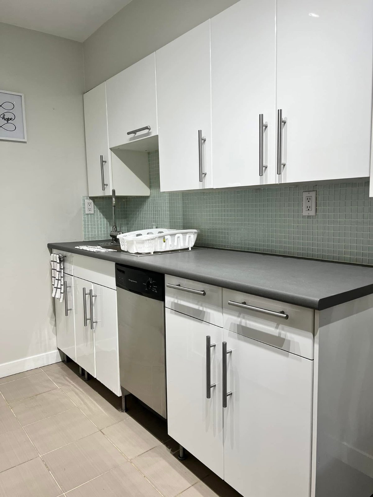 Studio Apartment for Rent - 1057 Barclay St, Vancouver, BC 5