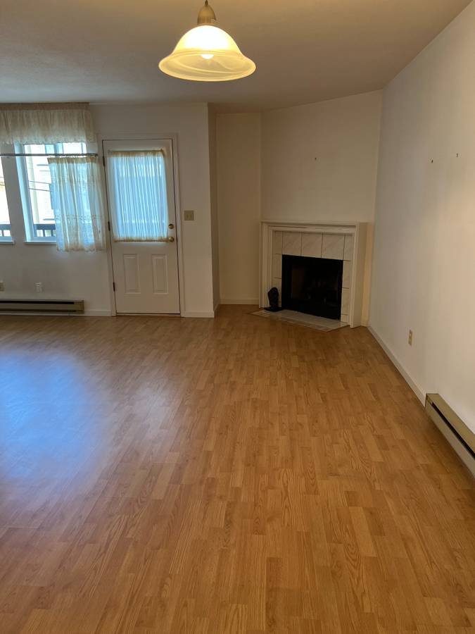 2 Bedroom Apartment for Rent - 12071 1st Ave, Richmond, BC 2