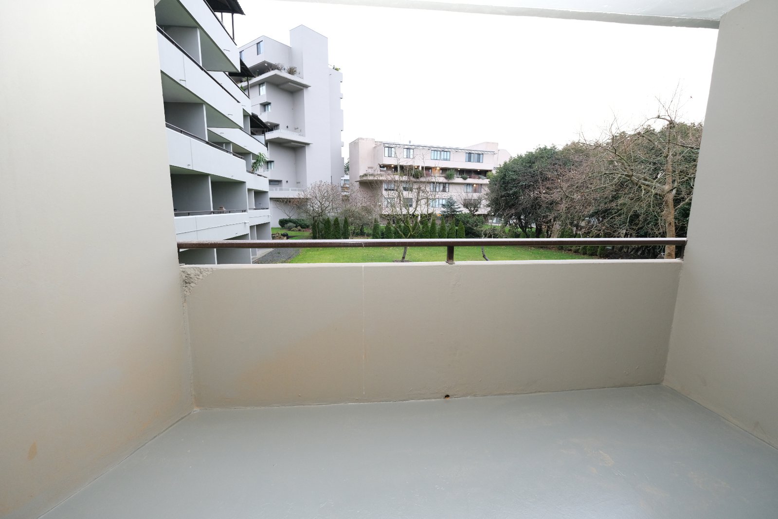 2 Bedroom Apartment for Rent - 651 Moberly Rd, Vancouver, BC 3