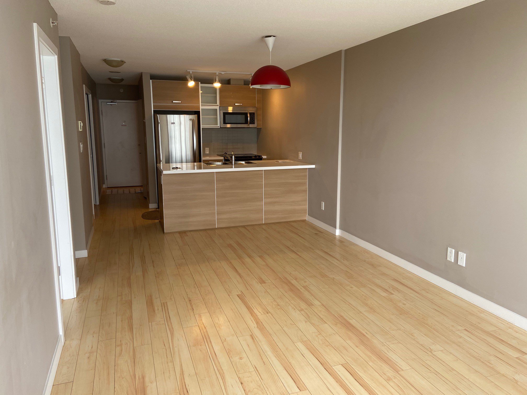 2 Bedroom Apartment for Rent - 9981 Whalley Blvd, Surrey, BC 4
