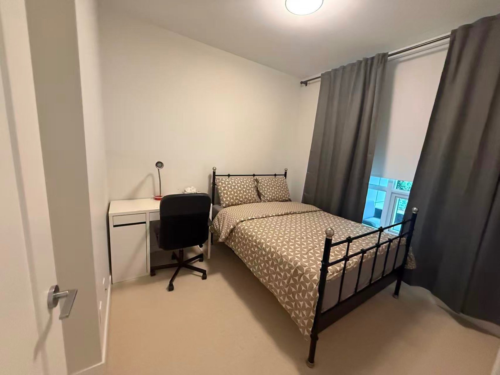 2 Bedroom Apartment for Rent - 5608 Berton Ave, Vancouver, BC 5