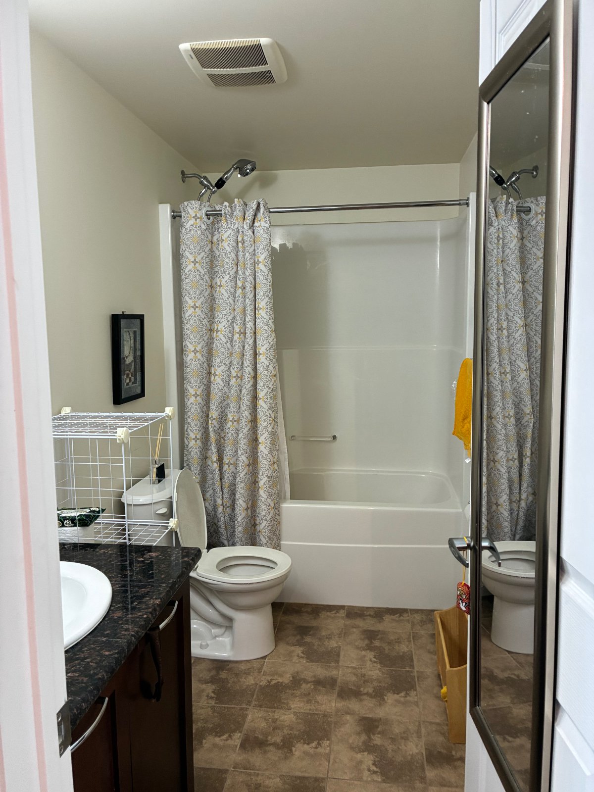 2 Bedroom Apartment for Rent - 3830 Brentwood Rd NW, Calgary, AB 5