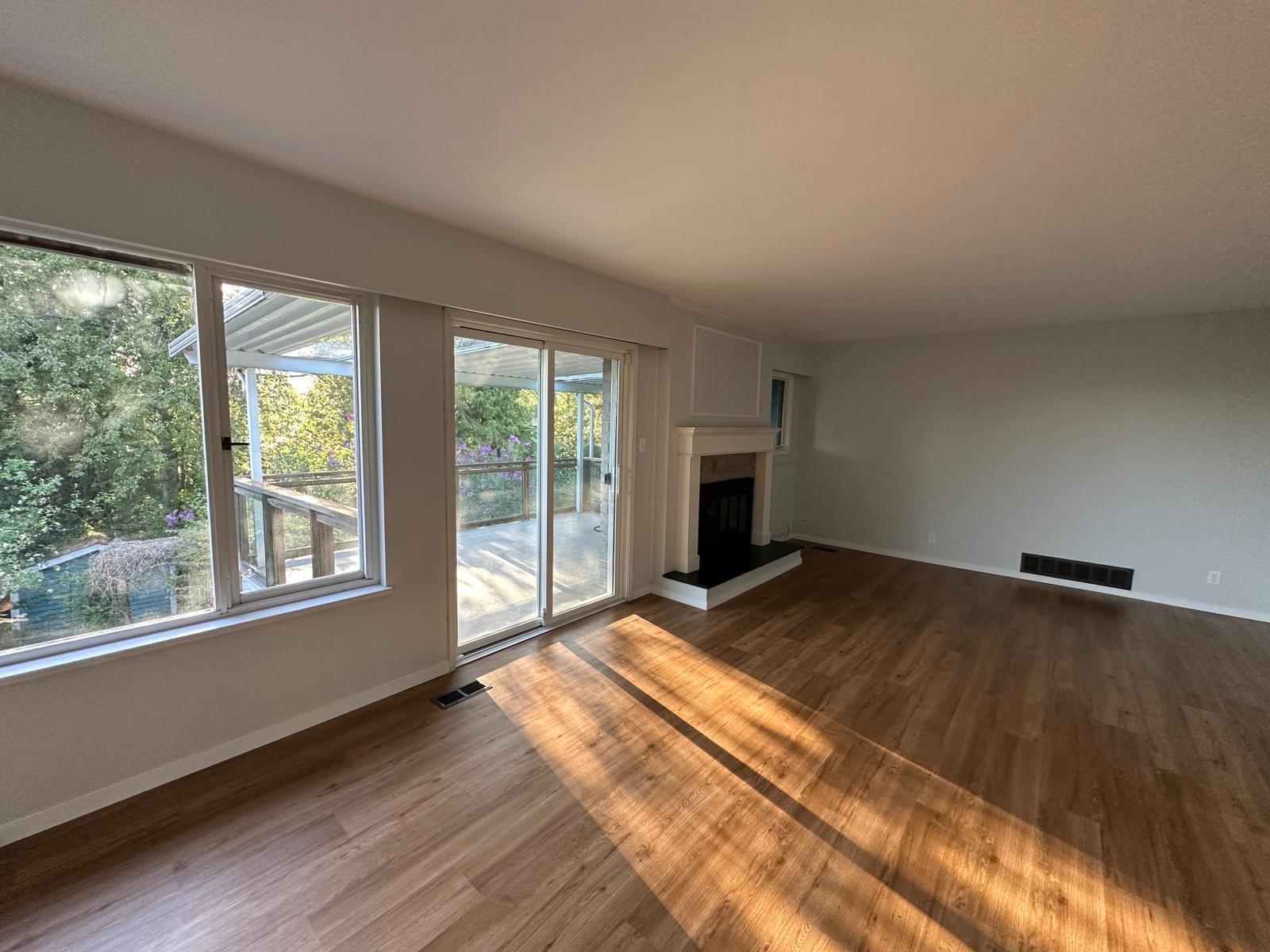 3 Bedroom Private Suite for Rent - Calder Ave, North Vancouver District, BC 2