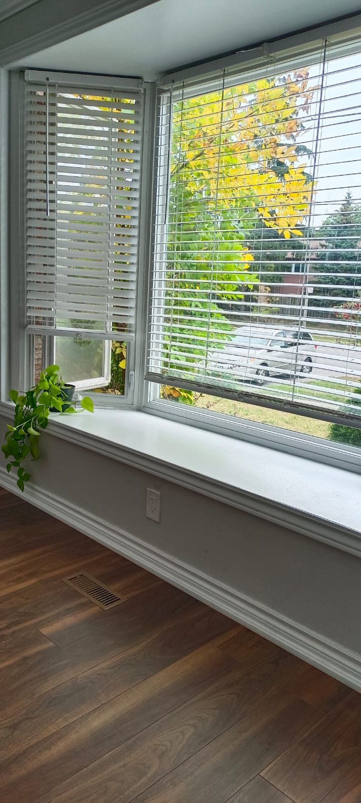 Room in House for Rent - 3399 The Credit Woodlands, Mississauga, ON 5