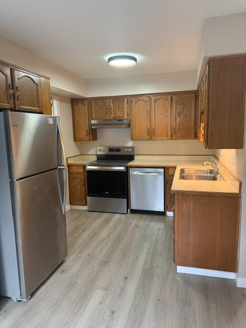 3 Bedroom House for Rent - Bond St, Burnaby, BC 2