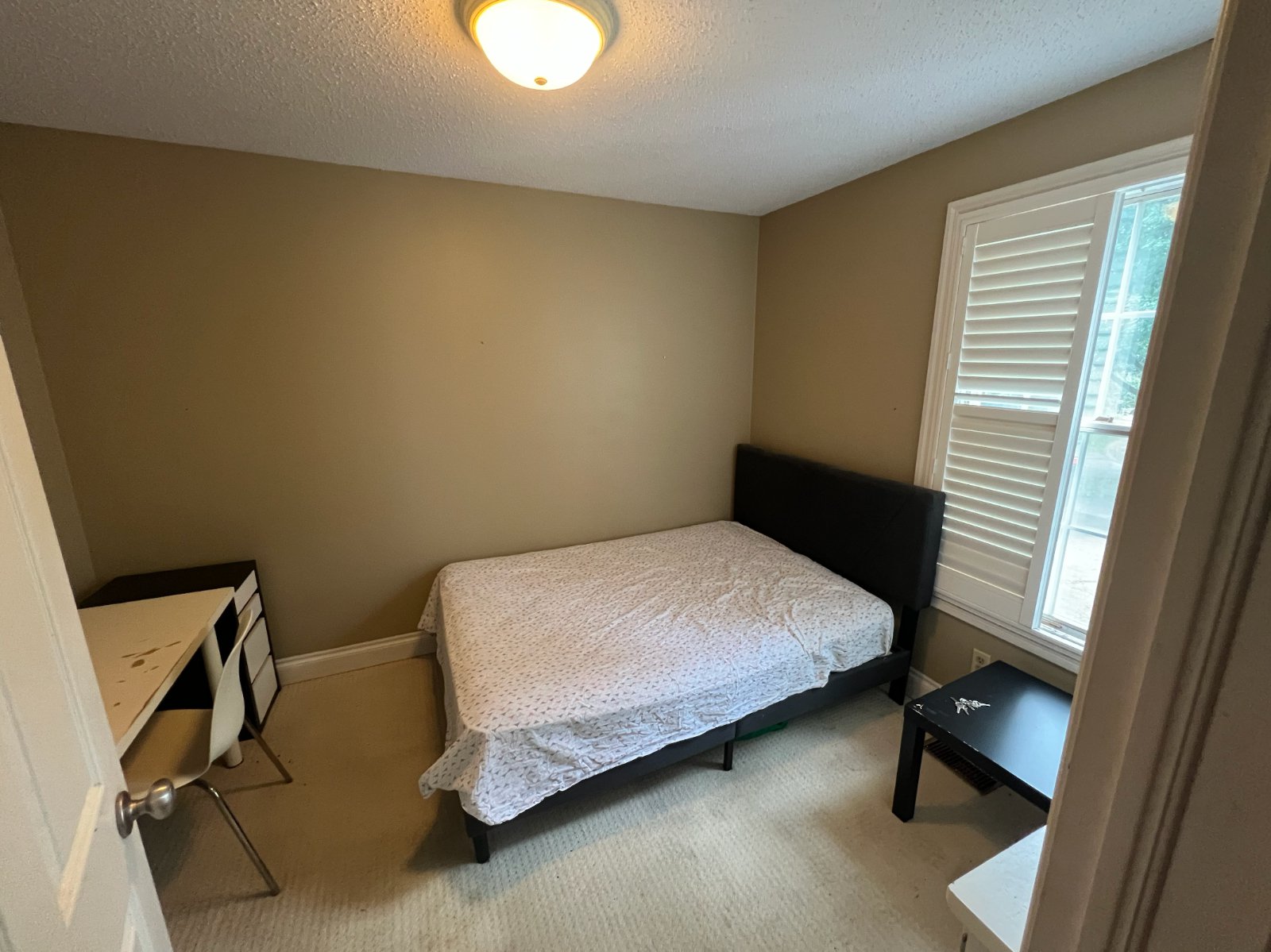 5 Bedroom Private Suite for Rent - 448 Drake Cir, Waterloo, ON 3