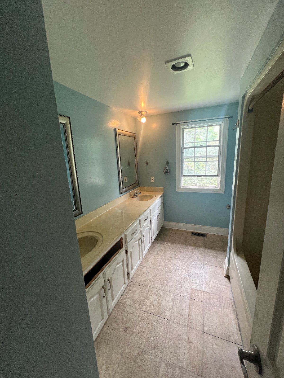 5 Bedroom Private Suite for Rent - 448 Drake Cir, Waterloo, ON 5