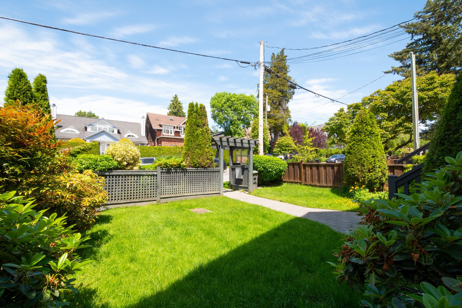 2 Bedroom House for Rent - 2556 W 5th Ave, Vancouver, BC 3