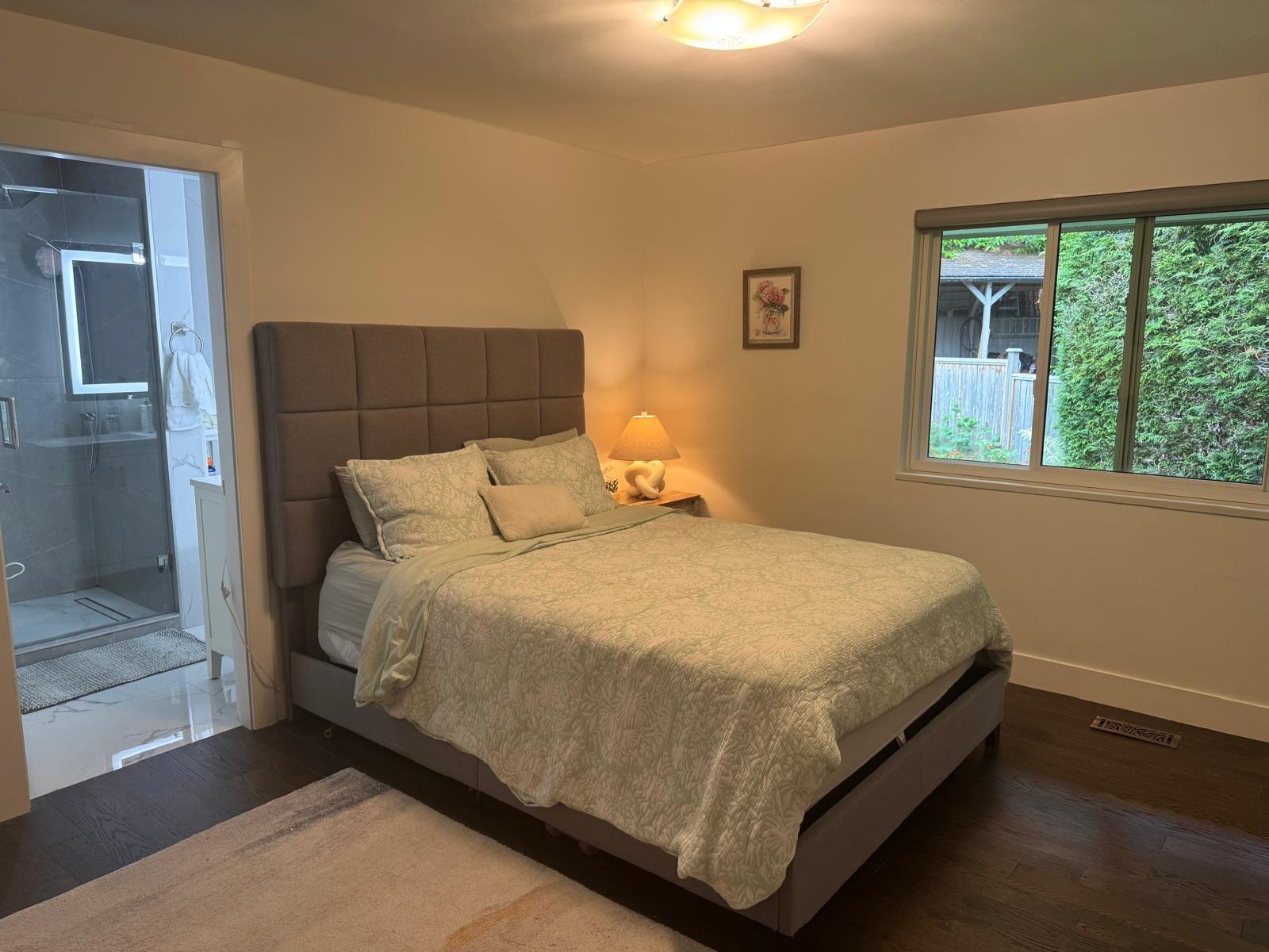 3 Bedroom Garden Suite for Rent - Elveden Row, West Vancouver, BC 5