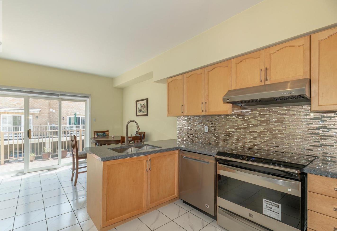 3 Bedroom Townhouse for Rent - 23 Observatory Ln, Richmond Hill, ON 3