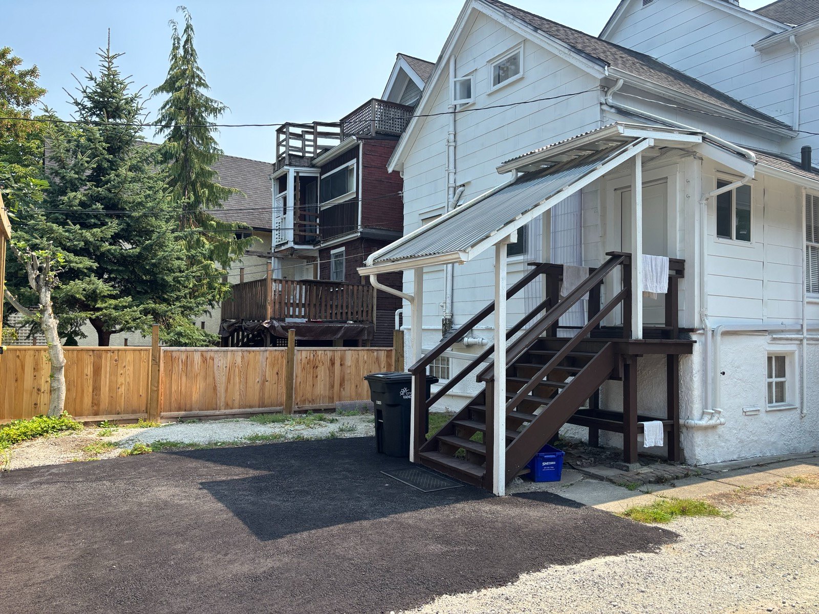 4 Bedroom House for Rent - 135 W 12th Ave, Vancouver, BC 3