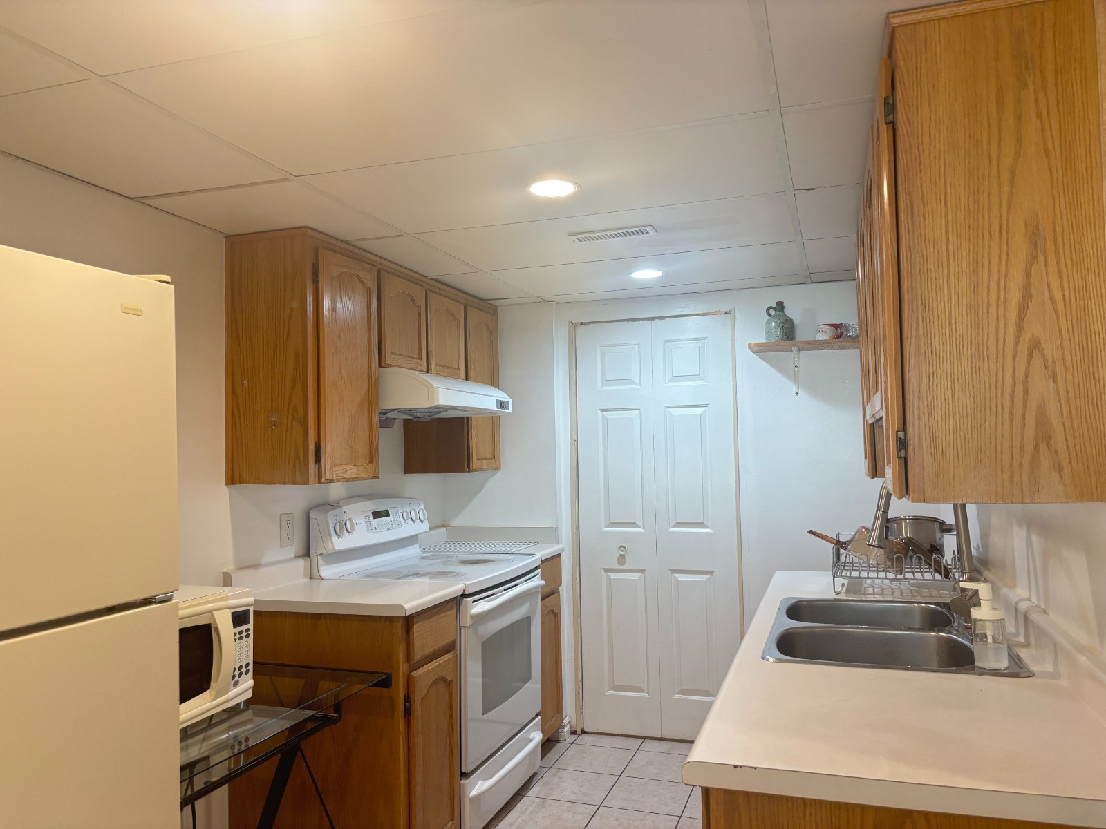2 Bedroom Basement Suite for Rent - Pasture Cir, Coquitlam, BC 5