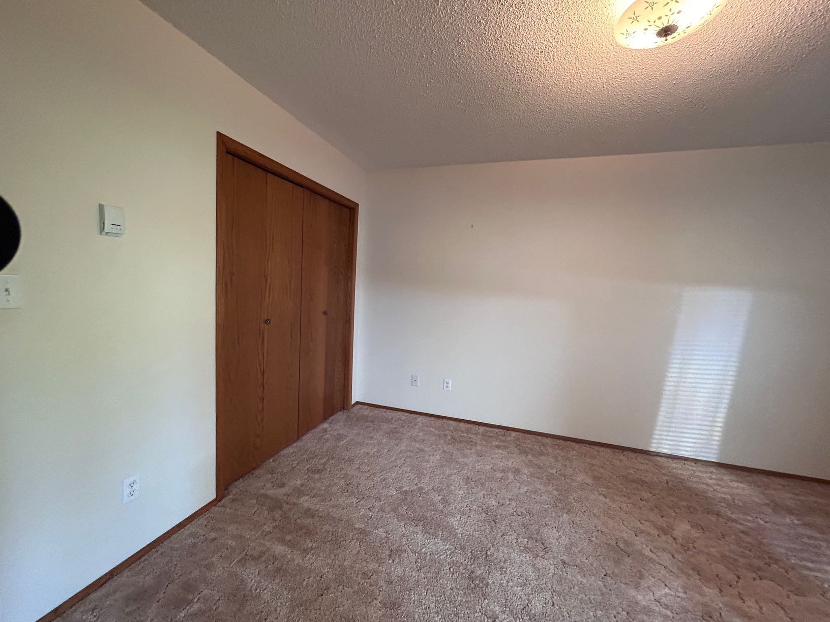 2 Bedroom Apartment for Rent - 4409 52 Street, Ponoka, AB 5