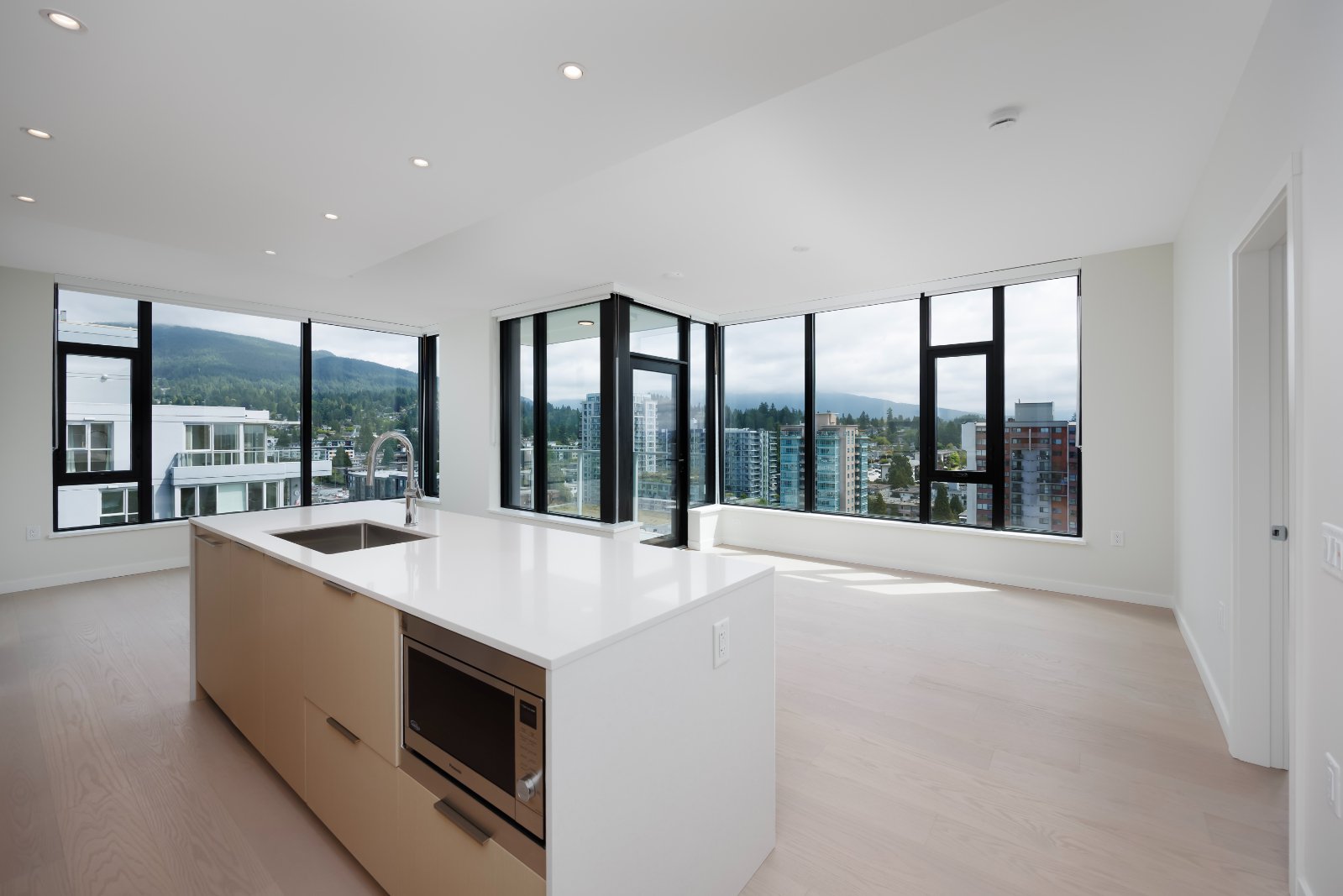 2 Bedroom House for Rent - 128 15th St W, North Vancouver, BC 4