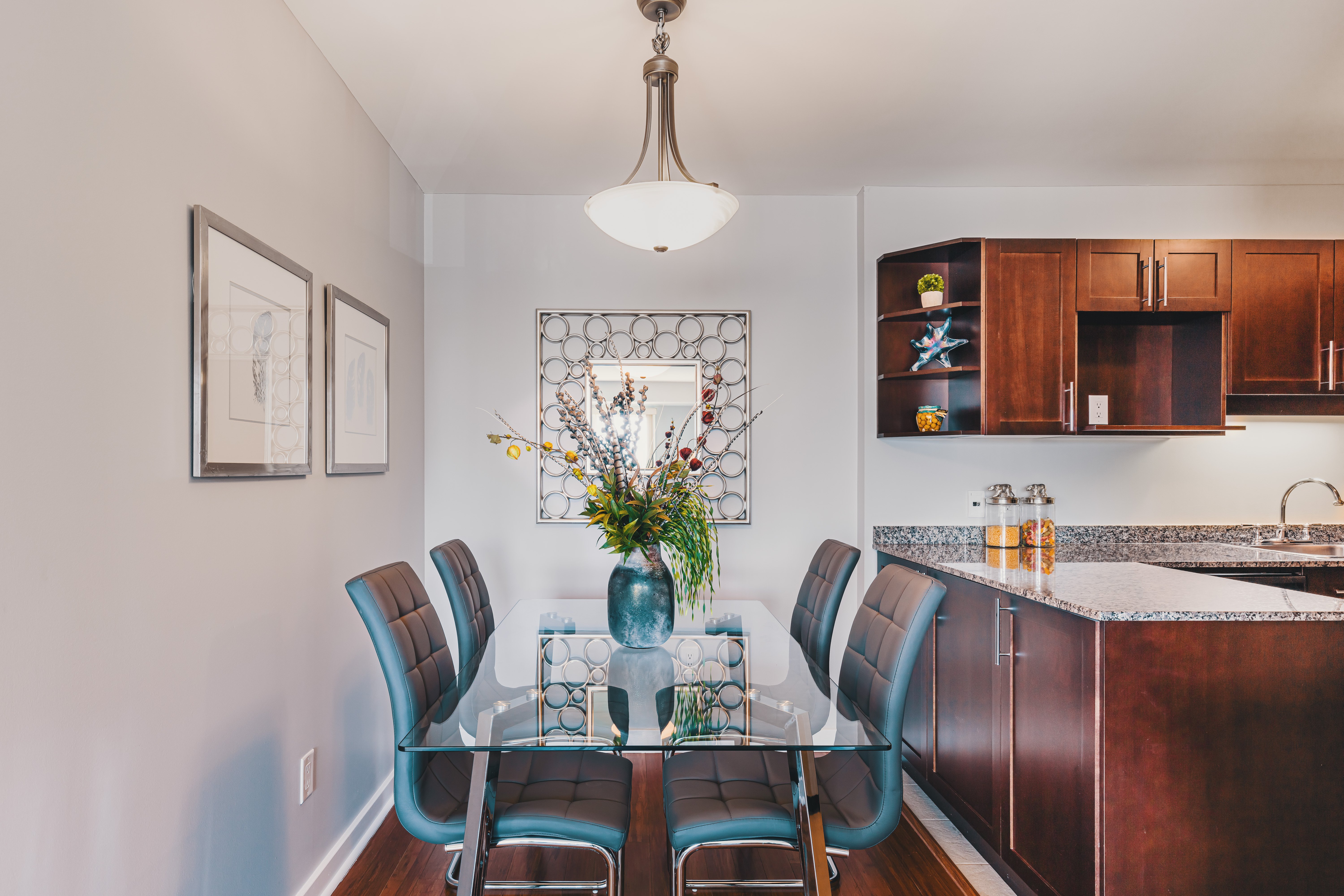 2 Bedroom Apartment for Rent - 17 Aberdeen Street, Ottawa, ON 3