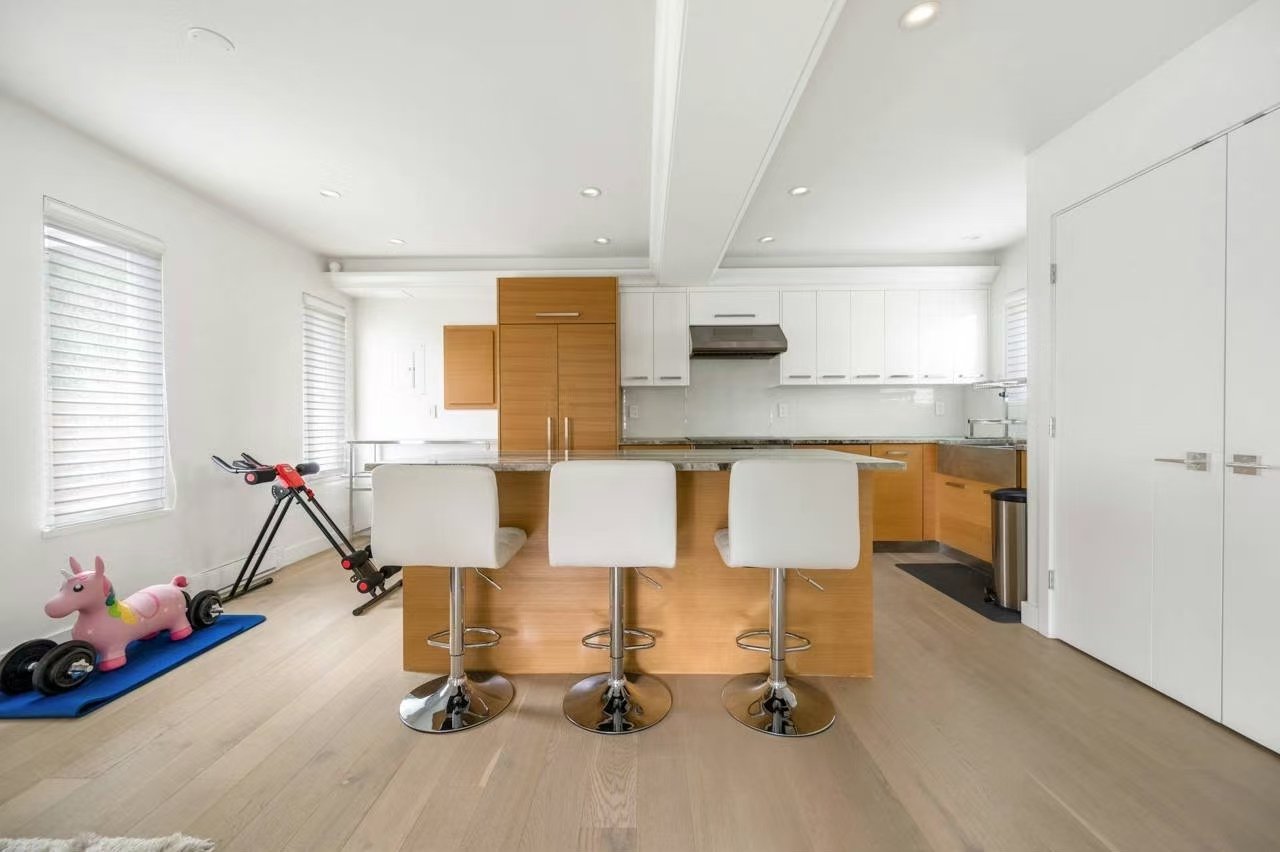3 Bedroom Townhouse for Rent - 8000 Osler St, Vancouver, BC 3