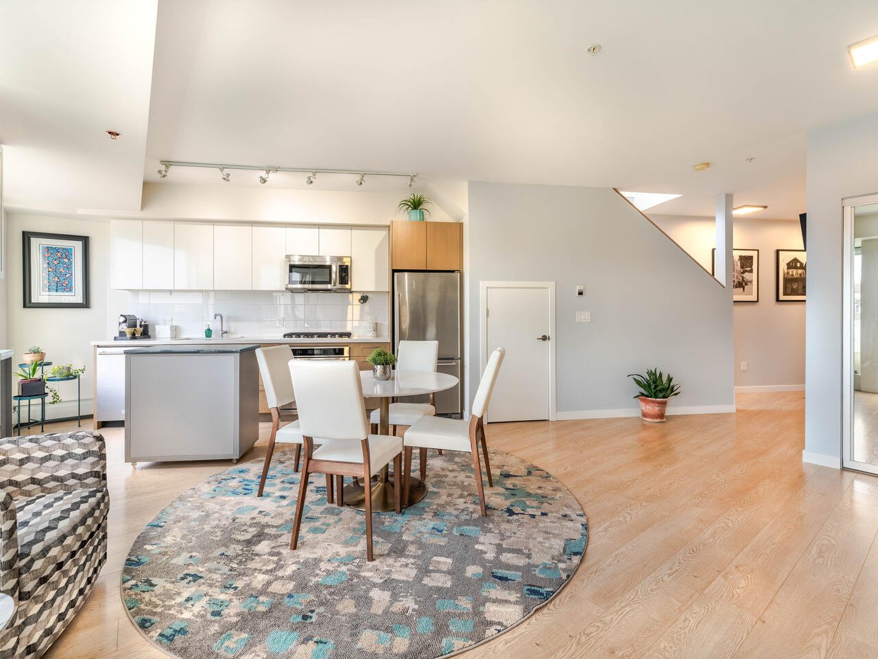 Studio Apartment for Rent - 417 Great Northern Way, Vancouver, BC 3