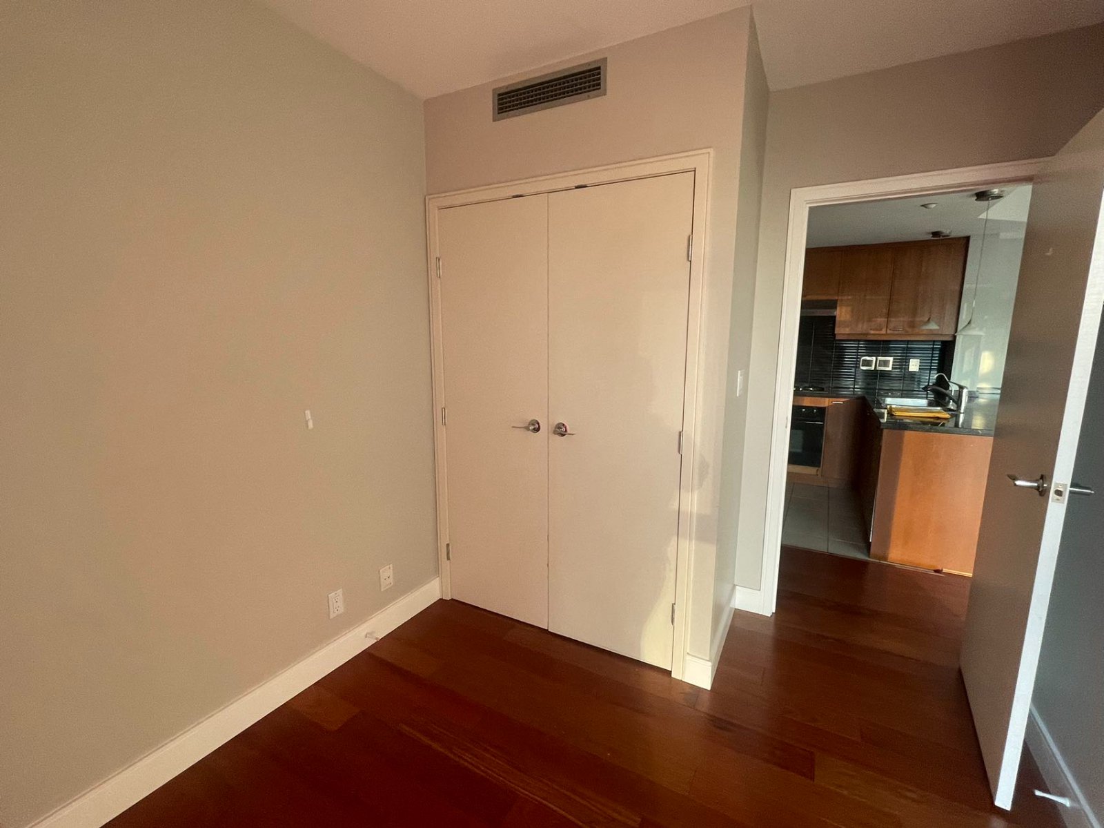 2 Bedroom Apartment for Rent - 1680 Bayshore Drive, Vancouver, BC 4