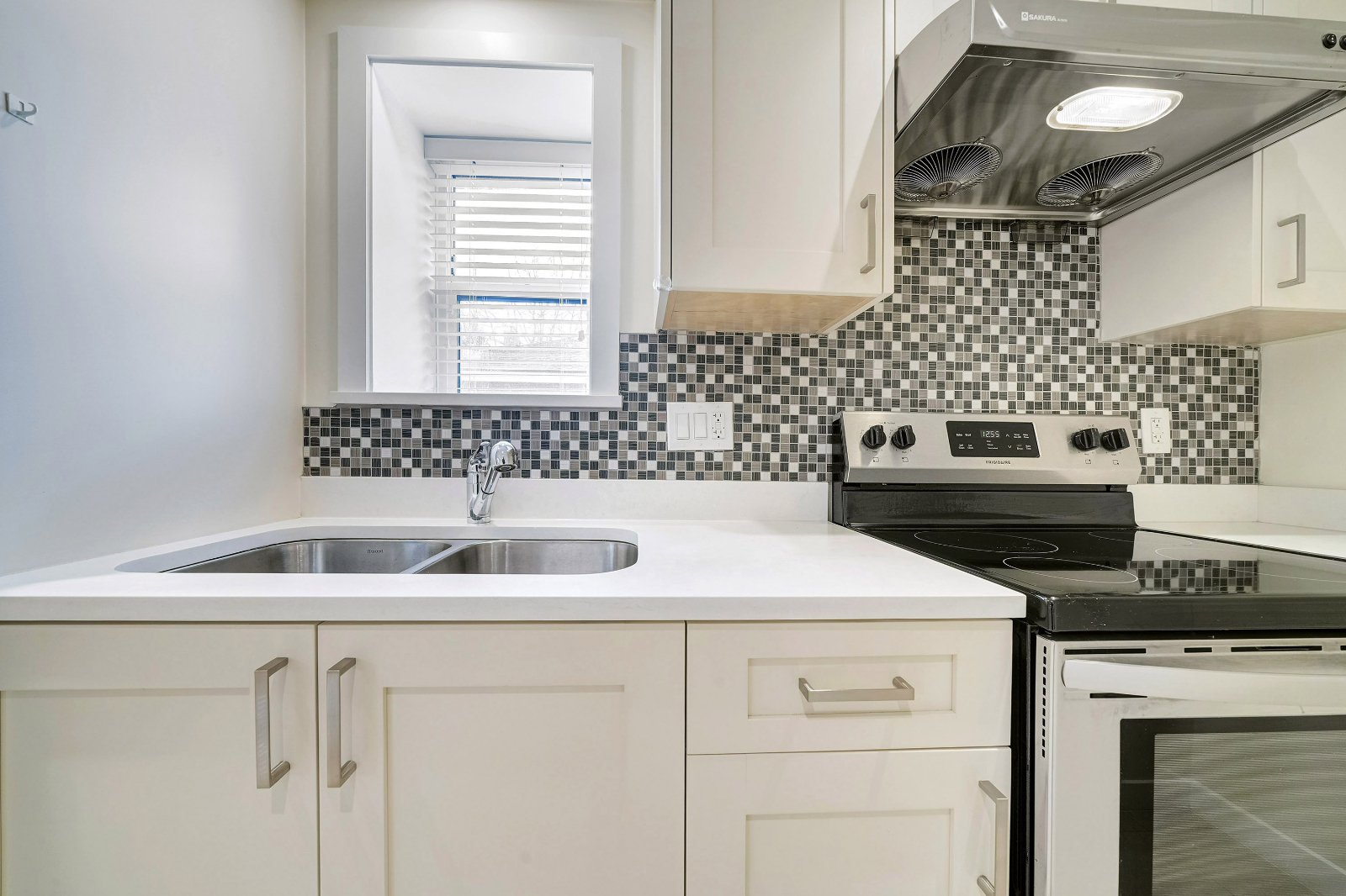 2 Bedroom Apartment for Rent - 1526 W 62nd Ave, Vancouver, BC 4