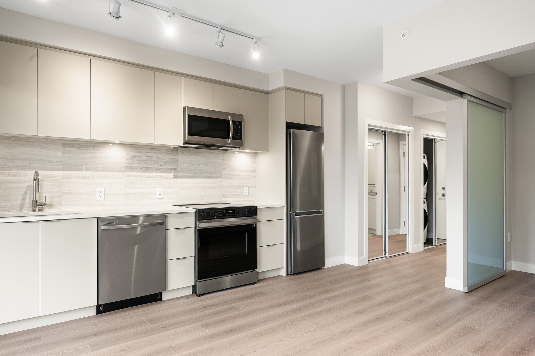 Studio Apartment for Rent - 641 Claremont Street, Coquitlam, BC 2