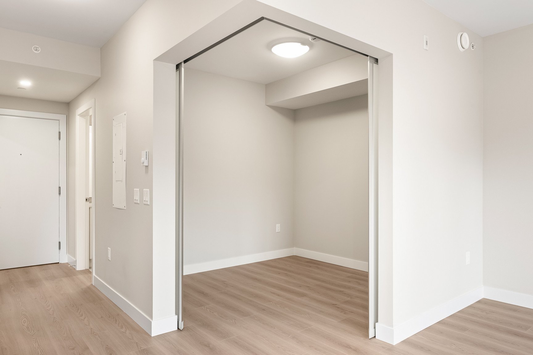 Studio Apartment for Rent - 641 Claremont Street, Coquitlam, BC 5