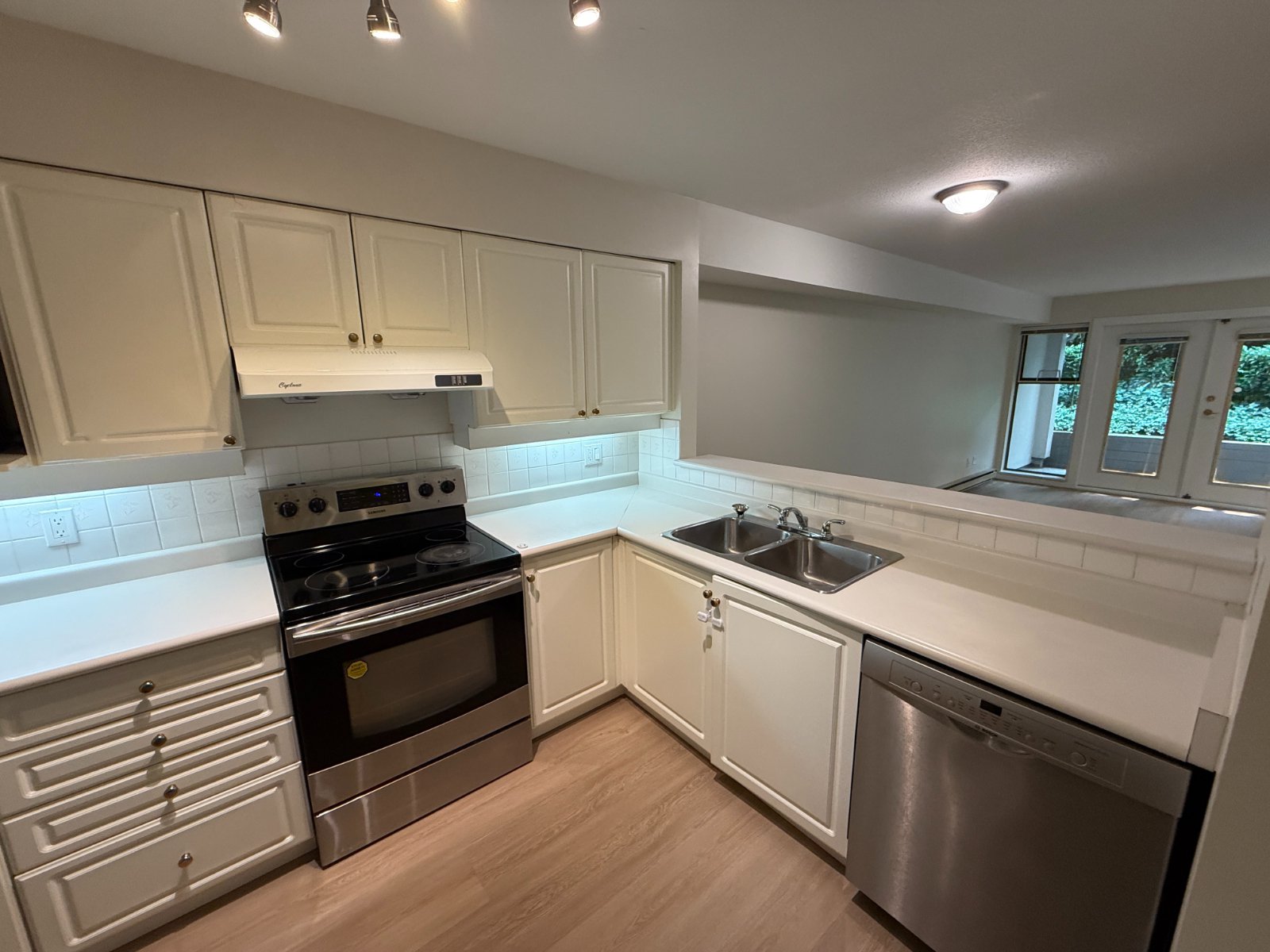 2 Bedroom Apartment for Rent - 7025 Stride Ave, Burnaby, BC 4