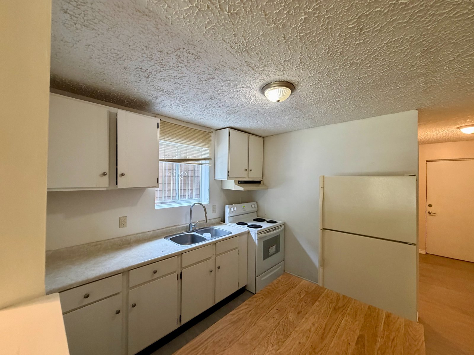 2 Bedroom Basement Suite for Rent - 2nd St, Burnaby, BC 3