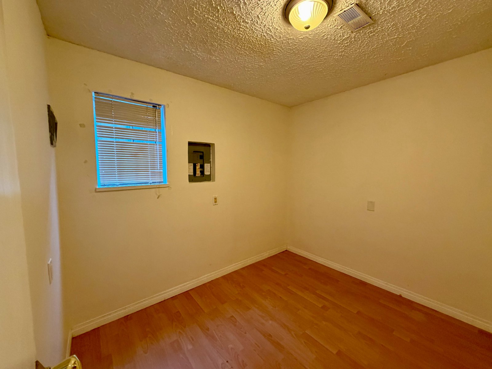 2 Bedroom Basement Suite for Rent - 2nd St, Burnaby, BC 5