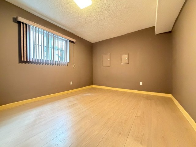 2 Bedroom Garden Suite for Rent - Grant St, Vancouver, BC 5