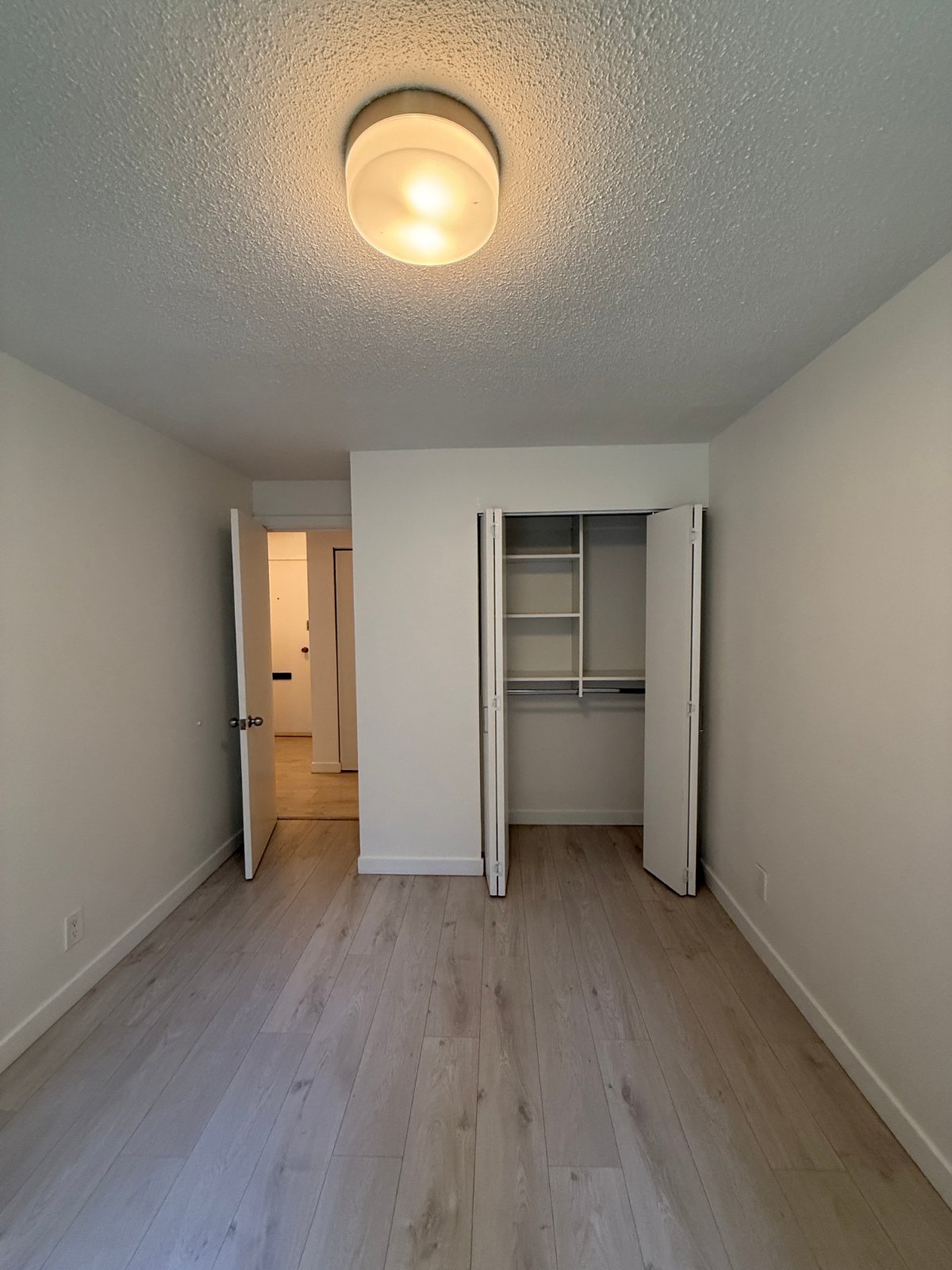 2 Bedroom Apartment for Rent - 1190 W 10th Ave, Vancouver, BC 5